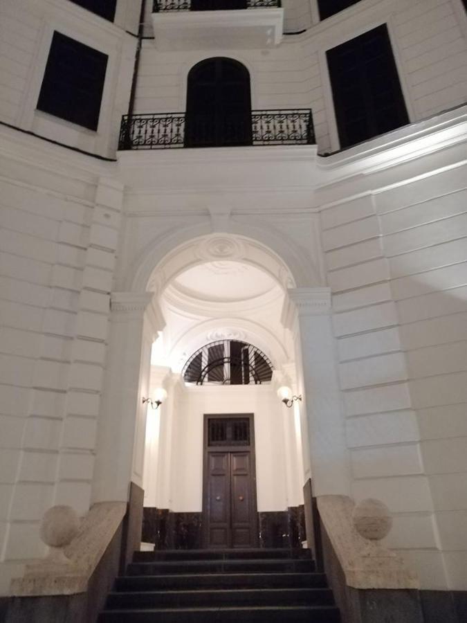 Fafgrandsuitenapoli Exterior foto