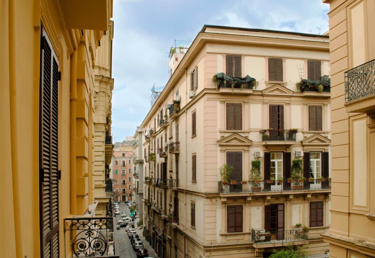 Fafgrandsuitenapoli Exterior foto