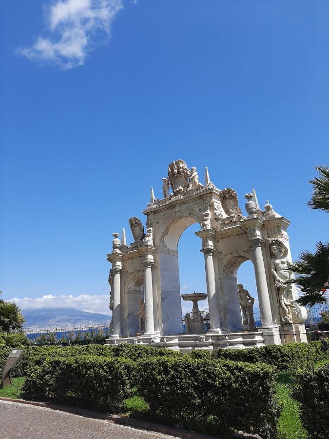 Fafgrandsuitenapoli Exterior foto
